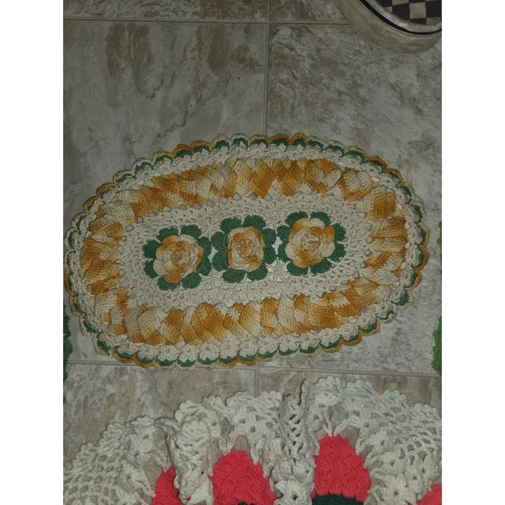 Vintage Lot Of Crocheted Doilies